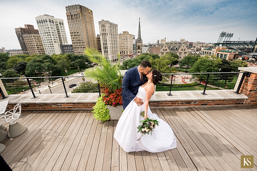 Madison Building Rooftop Wedding Pictures
