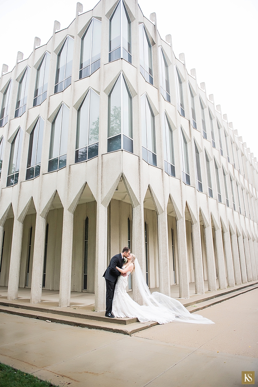 Wayne State University Campus wedding photos